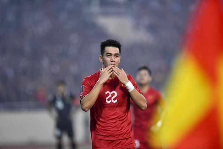 Tuyển Việt Nam thắng tiến vào chung kết AFF Cup 2022 - Ảnh 1. Tuyển Việt Nam thắng tiến vào chung kết AFF Cup 2022 - Ảnh 1.