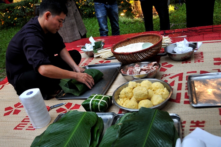 Chuyên gia chỉ cách gói bánh chưng bảo quản được lâu - Ảnh 2.