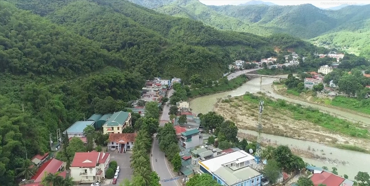 Diện mạo huyện vùng cao Quan Sơn ngày càng khởi sắc- Ảnh 3.