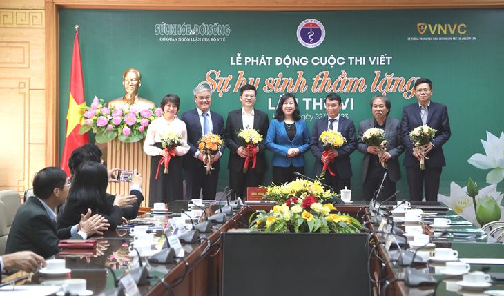 20h tối nay, truyền hình trực tiếp Chương trình tôn vinh Thầy thuốc Việt Nam và trao giải cuộc thi viết "Sự hy sinh thầm lặng" lần VI- Ảnh 2. 20h tối nay, truyền hình trực tiếp Chương trình tôn vinh Thầy thuốc Việt Nam và trao giải cuộc thi viết "Sự hy sinh thầm lặng" lần VI- Ảnh 2.