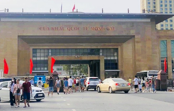 Có thể được tự lái xe sang Trung Quốc qua cửa khẩu Móng Cái, Quảng Ninh - Ảnh 1.