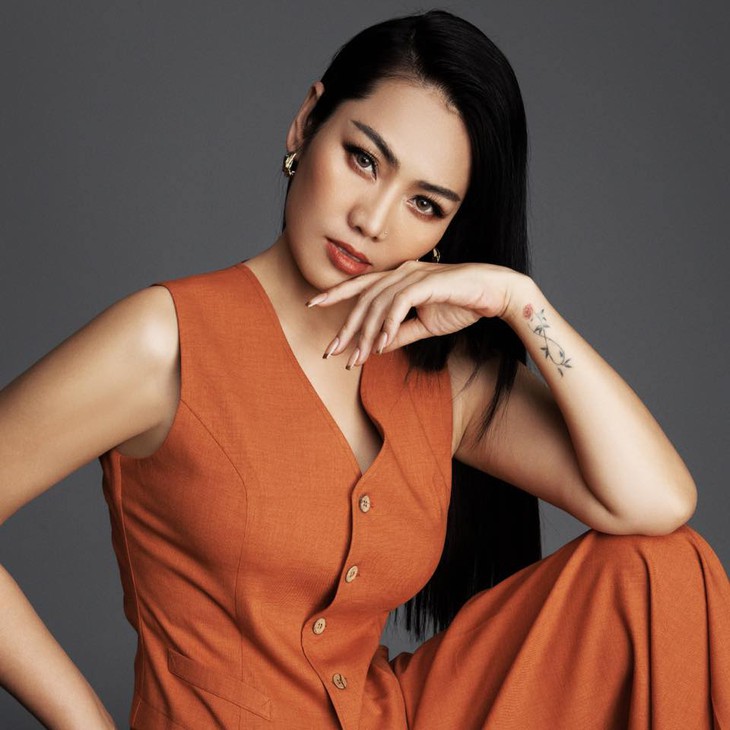 Ca sĩ Minh Thu tiết lộ lý do mời danh ca Tuấn Ngọc trong liveshow kỷ niệm 25 năm ca hát - Ảnh 3. Ca sĩ Minh Thu tiết lộ lý do mời danh ca Tuấn Ngọc trong liveshow kỷ niệm 25 năm ca hát - Ảnh 3.