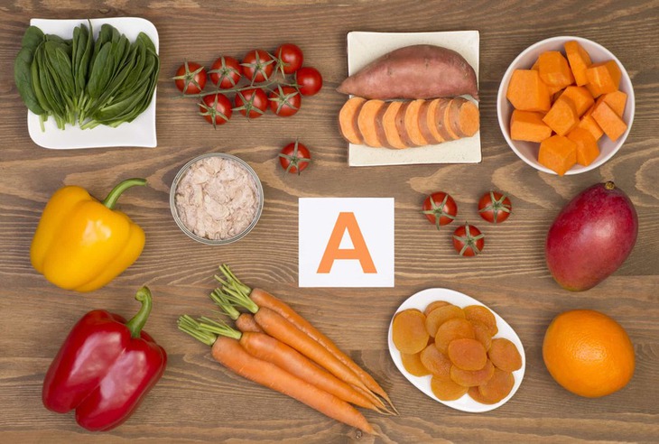 Trẻ uống vitamin A vẫn phải bổ sung thêm bằng thực phẩm - Ảnh 1. Trẻ uống vitamin A vẫn phải bổ sung thêm bằng thực phẩm - Ảnh 1.