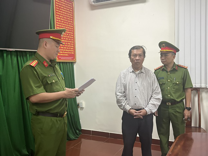 Bà Nguyễn Phương Hằng yêu cầu bà Hàn Ni, Trần Văn Sỹ bồi thường 500 tỷ đồng - Ảnh 3.