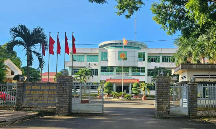 Thua kiện giáo viên, ủy ban huyện ở Đắk Lắk phải xin kinh phí để bồi thường - Ảnh 2.