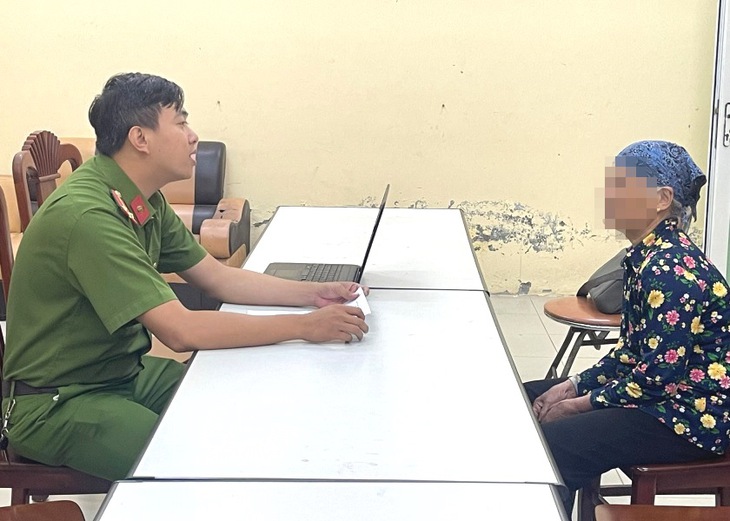 Người phụ nữ Hải Dương 'suýt' mất gần 700 triệu đồng sau khi nghe cuộc điện thoại lạ  - Ảnh 1.