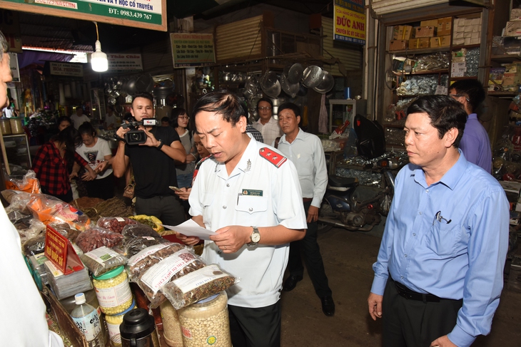 Hành nghề y dược ngoài công lập ở Nghệ An: Cần xử lý dứt điểm cơ sở không phép - Ảnh 1. Hành nghề y dược ngoài công lập ở Nghệ An: Cần xử lý dứt điểm cơ sở không phép - Ảnh 1.