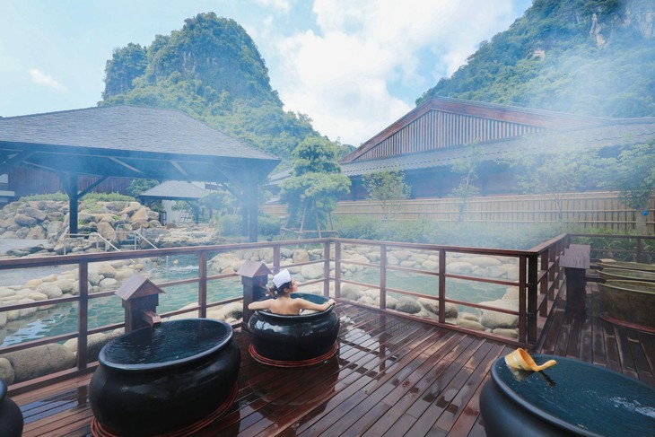 Lẽ nào bạn có thể bỏ qua một mùa cuối thu lãng mạn đến mê mẩn như thế này ở Quảng Ninh? - Ảnh 3. Lẽ nào bạn có thể bỏ qua một mùa cuối thu lãng mạn đến mê mẩn như thế này ở Quảng Ninh? - Ảnh 3.
