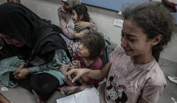 Vụ nổ bệnh viện ở Gaza khiến hàng trăm người thiệt mạng, Hamas và Israel đổ lỗi cho nhau - Ảnh 4.