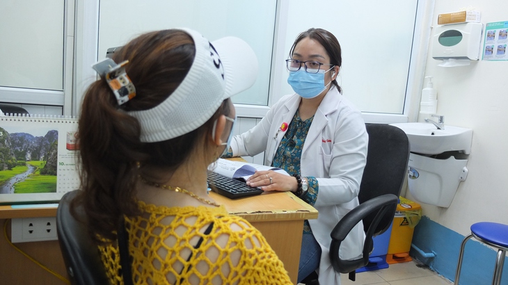 Cảnh báo suy thận nặng vì uống cỏ mực, dùng viên uống trắng da không rõ nguồn gốc - Ảnh 2.