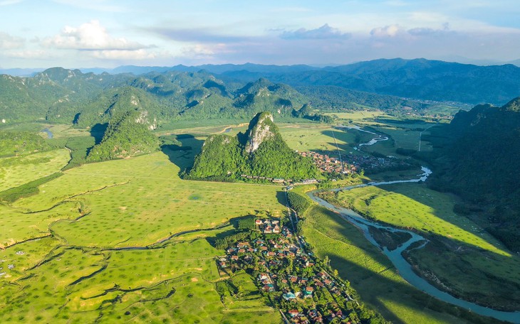 Làng du lịch vùng "rốn lũ" được vinh danh là một trong những điển du lịch tốt nhất thế giới