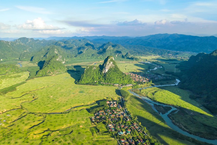 Hàng trăm hộ dân ở Quảng Bình chìm trong biển nước sau cơn bão số 4- Ảnh 7.