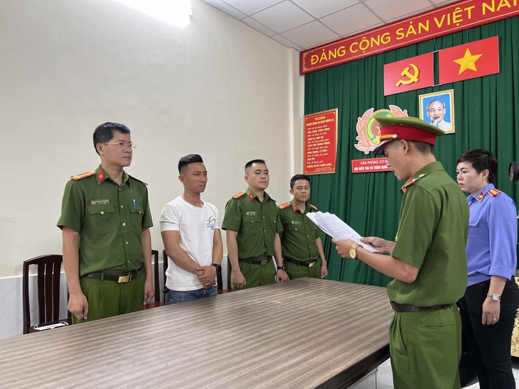 Công an TPHCM bắt tạm giam người mẫu Ngọc Trinh - Ảnh 2. Công an TPHCM bắt tạm giam người mẫu Ngọc Trinh - Ảnh 2.