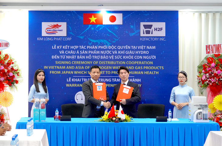 Chàng trai mất cha vì ung thư và khát vọng nâng tầm sức khỏe Việt - Ảnh 2. Chàng trai mất cha vì ung thư và khát vọng nâng tầm sức khỏe Việt - Ảnh 2.