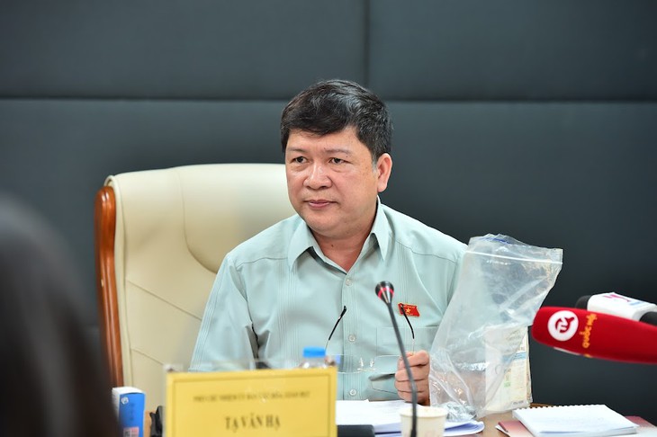 Bảo vệ giới trẻ trước nạn mua bán, sử dụng thuốc lá điện tử - Ảnh 2.