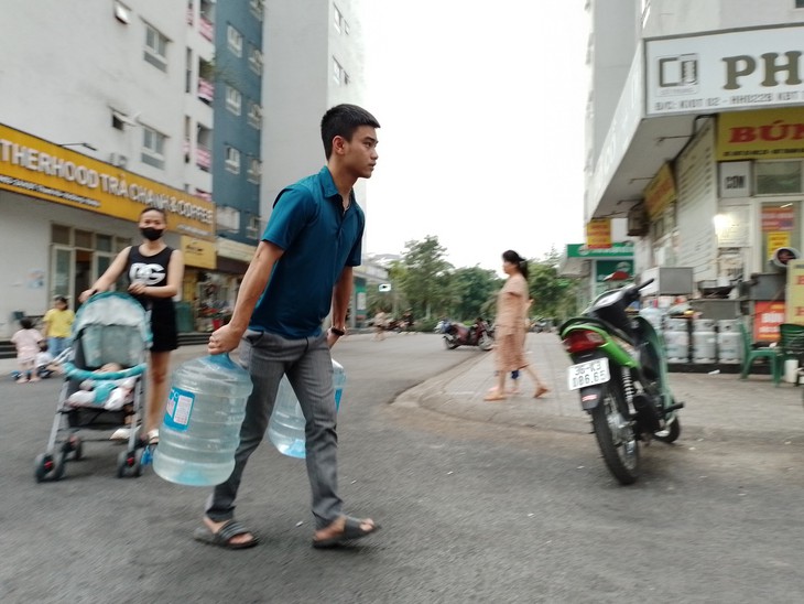 Sau hàng loạt chỉ đạo, người dân KĐT Thanh Hà vẫn 'khát' nước sạch - Ảnh 7. Sau hàng loạt chỉ đạo, người dân KĐT Thanh Hà vẫn 'khát' nước sạch - Ảnh 7.