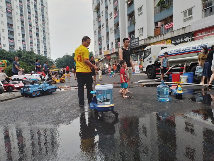 Sau hàng loạt chỉ đạo, người dân KĐT Thanh Hà vẫn 'khát' nước sạch - Ảnh 5. Sau hàng loạt chỉ đạo, người dân KĐT Thanh Hà vẫn 'khát' nước sạch - Ảnh 5.