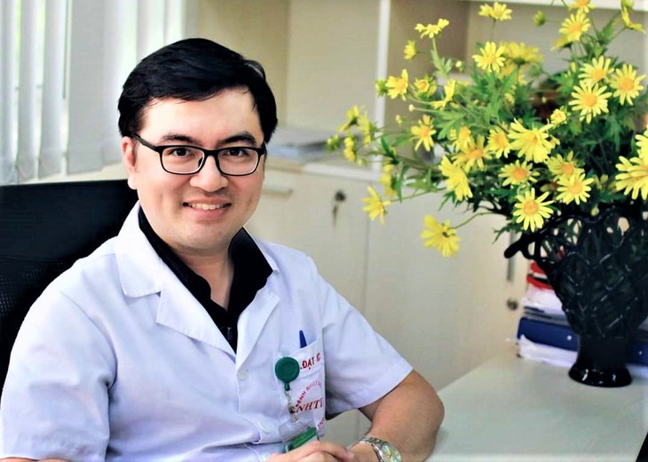 Truyền hình trực tuyến: Xu hướng lây nhiễm HIV đối với hành vi QHTD đồng giới nam và các biện pháp dự phòng - Ảnh 2.