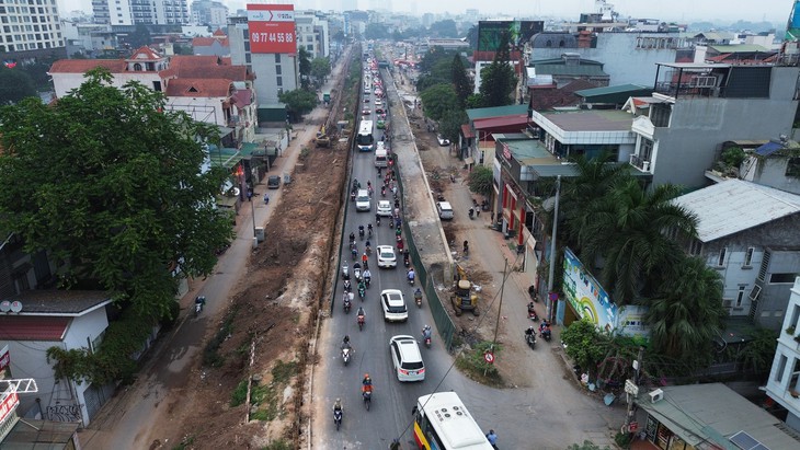 Đường Âu Cơ tổ chức lại giao thông trước ngày thông xe- Ảnh 2. Đường Âu Cơ tổ chức lại giao thông trước ngày thông xe- Ảnh 2.
