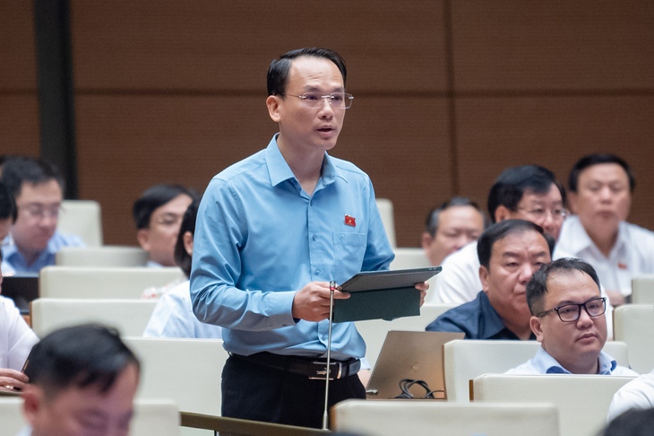 Người Việt phẫu thuật thẩm mỹ nhiều, ĐBQH lo ngại khó tích hợp nhận diện khuôn mặt vào căn cước - Ảnh 1. Người Việt phẫu thuật thẩm mỹ nhiều, ĐBQH lo ngại khó tích hợp nhận diện khuôn mặt vào căn cước - Ảnh 1.