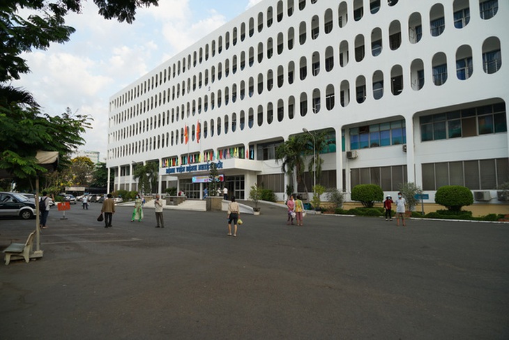 Một bệnh nhân đậu mùa khỉ ở TPHCM tử vong - Ảnh 1.