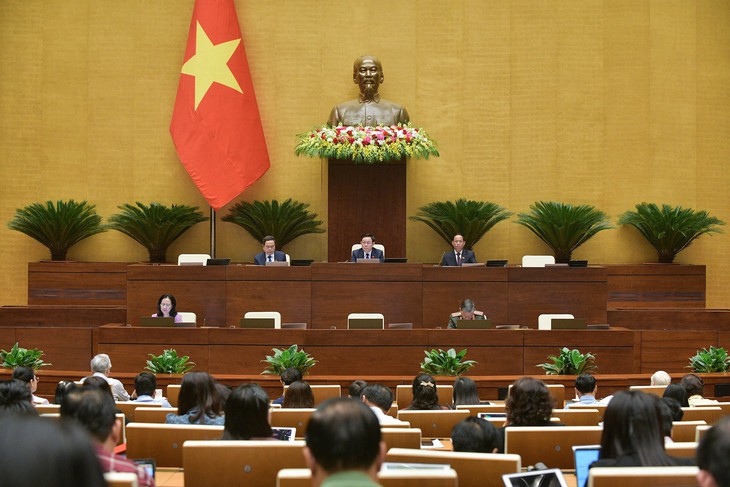 CMTND từ ngày 31/12/2024 hết hạn không gây tác động lớn đến giao dịch của người dân - Ảnh 1. CMTND từ ngày 31/12/2024 hết hạn không gây tác động lớn đến giao dịch của người dân - Ảnh 1.
