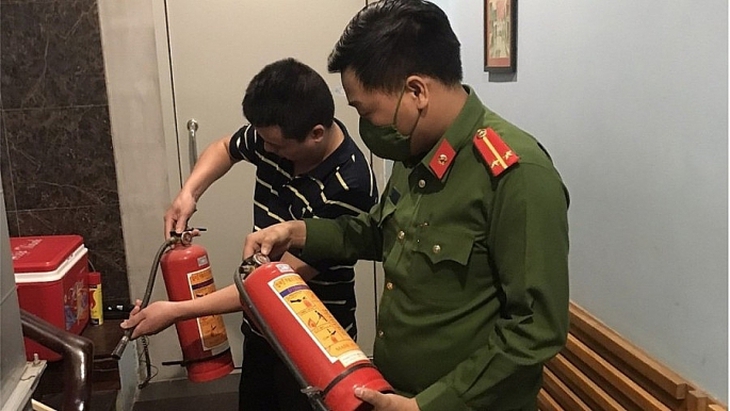 Hà Nội sẽ kiểm tra liên ngành đột xuất công tác PCCC từ nay đến hết 2023 - Ảnh 1. Hà Nội sẽ kiểm tra liên ngành đột xuất công tác PCCC từ nay đến hết 2023 - Ảnh 1.