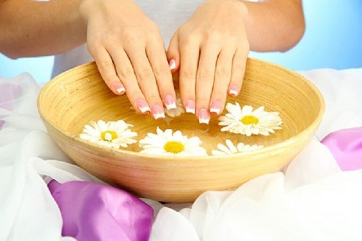 Cách giúp da tay mềm mịn, tránh khô nẻ khi đông về - Ảnh 1. Cách giúp da tay mềm mịn, tránh khô nẻ khi đông về - Ảnh 1.