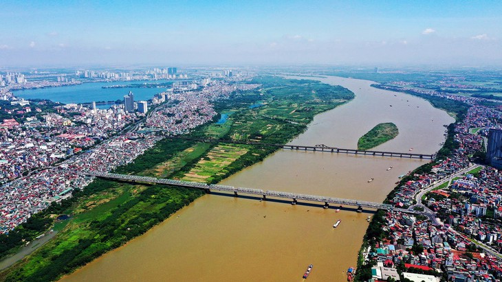 Cấm tàu thuyền di chuyển trên 1 đoạn sông Hồng để diễn tập thực binh - Ảnh 2. Cấm tàu thuyền di chuyển trên 1 đoạn sông Hồng để diễn tập thực binh - Ảnh 2.