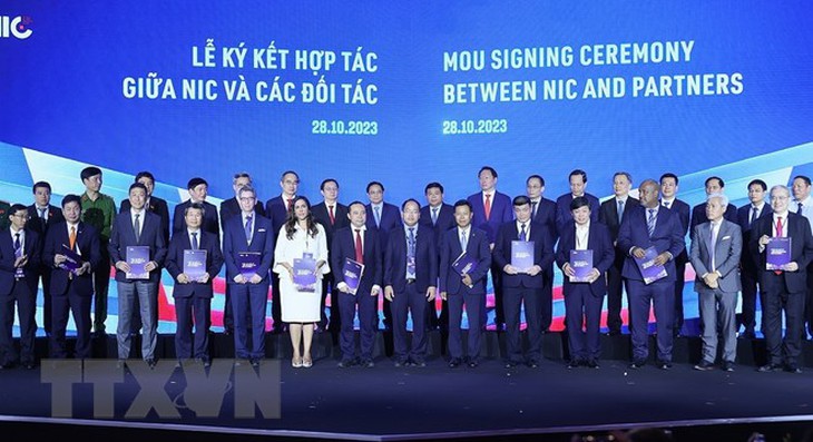 Thủ tướng Phạm Minh Chính: Đổi mới Sáng tạo đang là một xu thế tất yếu - Ảnh 17.