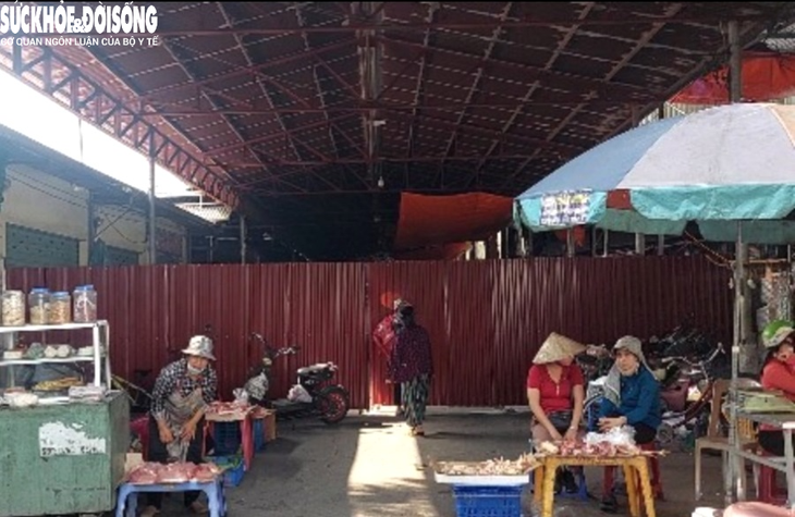 Chợ Cầu Rào - Cát Bi đóng cửa - Ảnh 1.