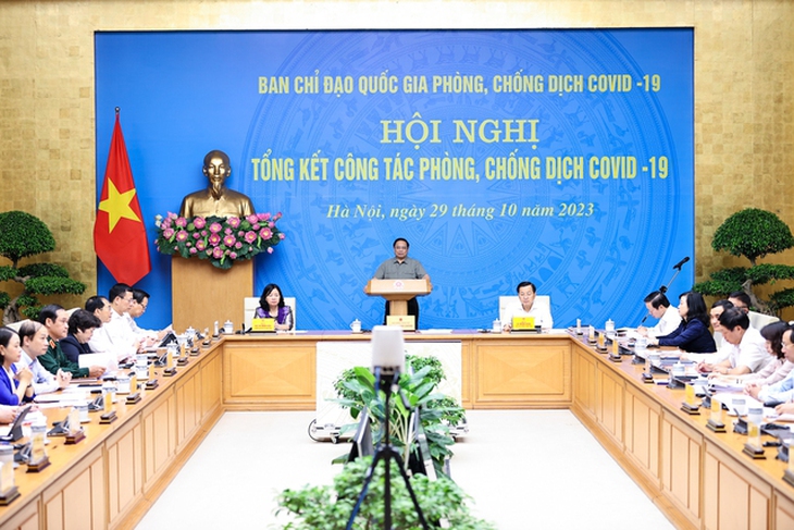 Việt Nam trở thành một trong những nước 'đi sau nhưng về trước' trong phòng chống dịch COVID-19

 - Ảnh 1.