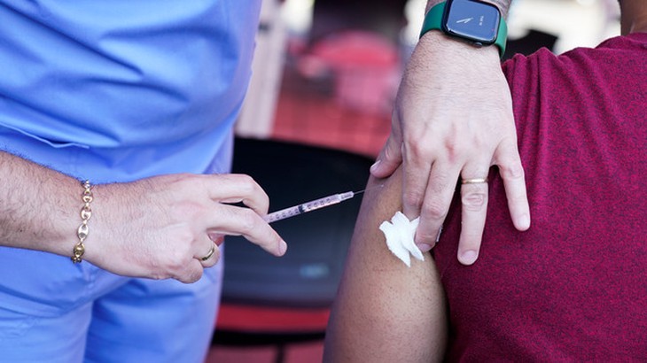 Người bệnh HIV cần biết tự bảo vệ mình khỏi nguy cơ mắc đậu mùa khỉ - Ảnh 5. Người bệnh HIV cần biết tự bảo vệ mình khỏi nguy cơ mắc đậu mùa khỉ - Ảnh 5.