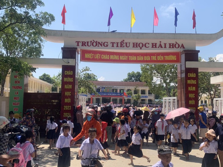 Thông tin mới nhất vụ học sinh lớp 4 bị cô giáo đánh bầm tím lưng do không làm bài tập - Ảnh 2. Thông tin mới nhất vụ học sinh lớp 4 bị cô giáo đánh bầm tím lưng do không làm bài tập - Ảnh 2.