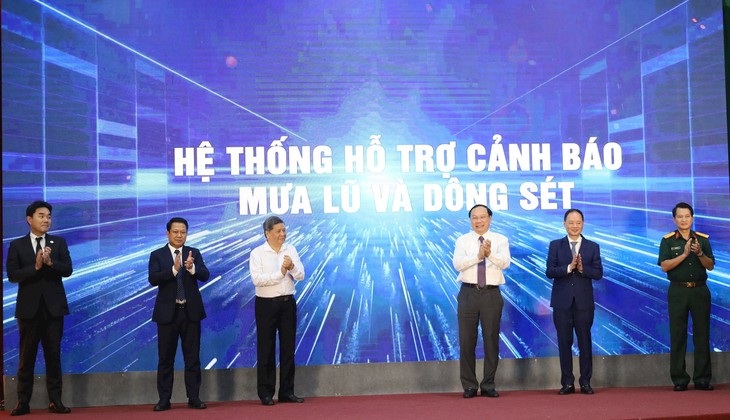 Ra mắt hệ thống cảnh báo sớm dông sét, mưa lũ - Ảnh 2.