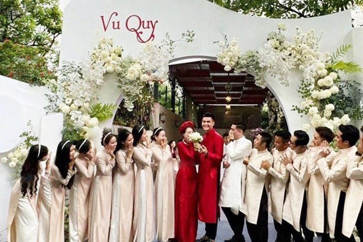 Lộ thân thế lẫn nhan sắc cô dâu trong đám cưới của siêu mẫu Vĩnh Thụy - Ảnh 2. Lộ thân thế lẫn nhan sắc cô dâu trong đám cưới của siêu mẫu Vĩnh Thụy - Ảnh 2.