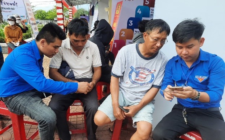 Phú Yên đẩy mạnh chuyển đổi số, ứng dụng công nghệ thông tin vùng dân tộc thiểu số