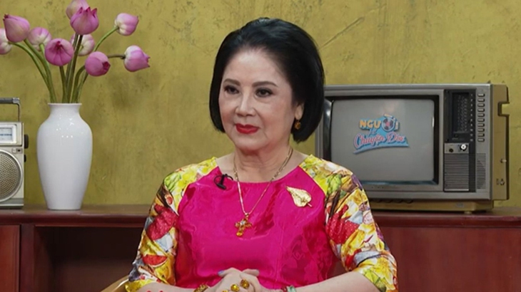 Sao Việt ly hôn tuổi xế chiều: 'Hoa khôi cải lương' Mộng Tuyền trắc trở tình duyên vẫn lạc quan yêu đời - Ảnh 4. Sao Việt ly hôn tuổi xế chiều: 'Hoa khôi cải lương' Mộng Tuyền trắc trở tình duyên vẫn lạc quan yêu đời - Ảnh 4.