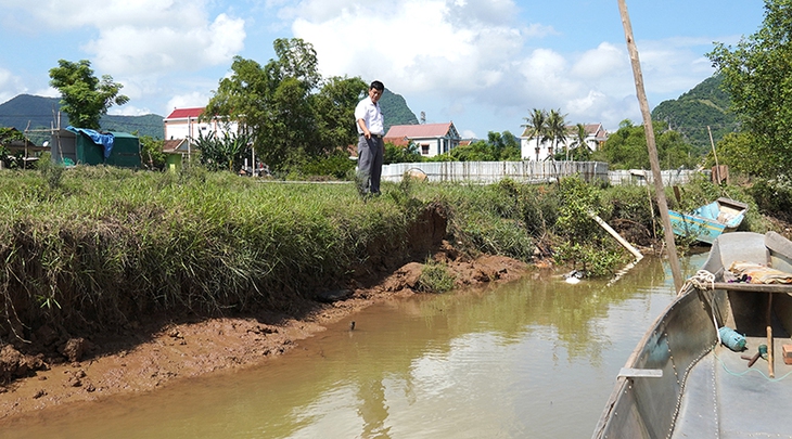 Người dân bất an khi sông Gianh vẫn tiếp tục 'nuốt đất" - Ảnh 4.