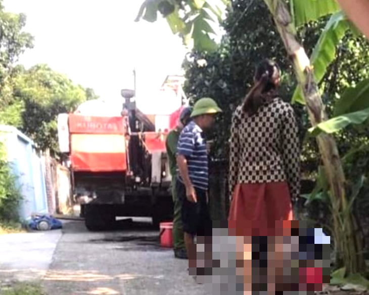 Hải Dương: Sửa chữa máy gặt lúa bị hỏng, hai người đàn ông gặp nạn tử vong - Ảnh 1.
