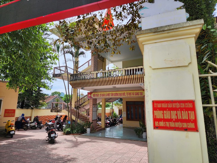 Bất cập quanh việc biệt phái ngành giáo dục ở Nghệ An: Chính quyền "dùng dằng" trong xử lý - Ảnh 2.
