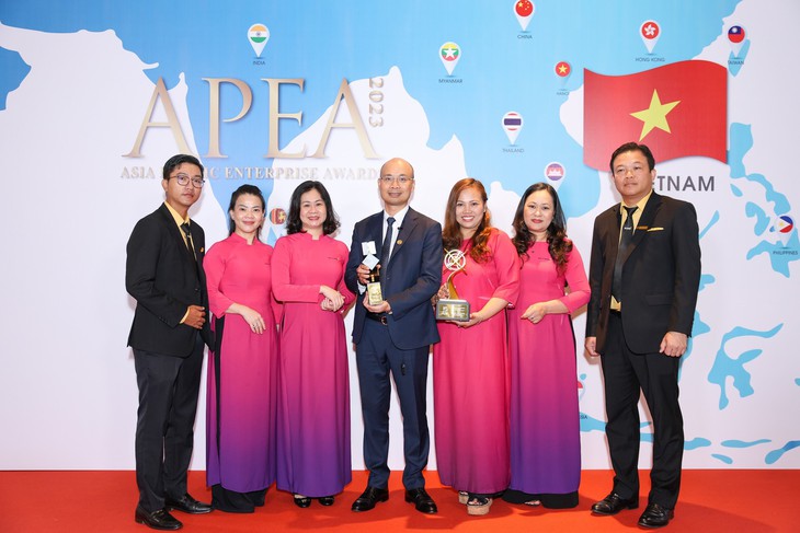 BAC A BANK giành giải "doanh nghiệp xuất sắc châu Á 2023" - Ảnh 2. BAC A BANK giành giải "doanh nghiệp xuất sắc châu Á 2023" - Ảnh 2.