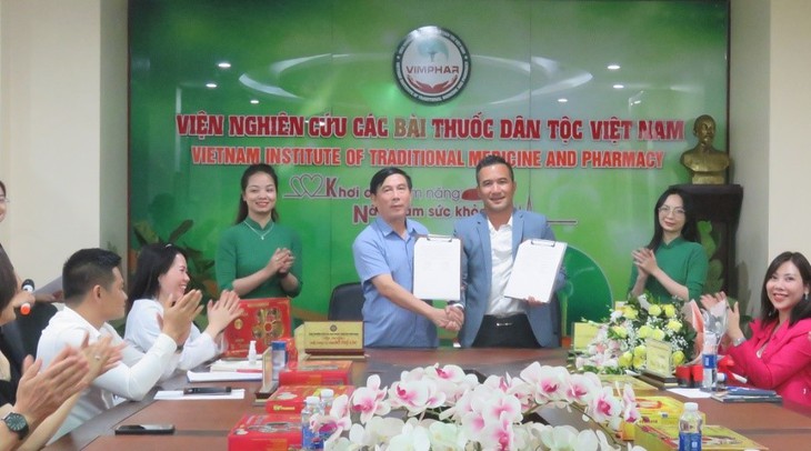 Đưa tinh hoa Việt đến từng mái ấm gia đình - Ảnh 2. Đưa tinh hoa Việt đến từng mái ấm gia đình - Ảnh 2.