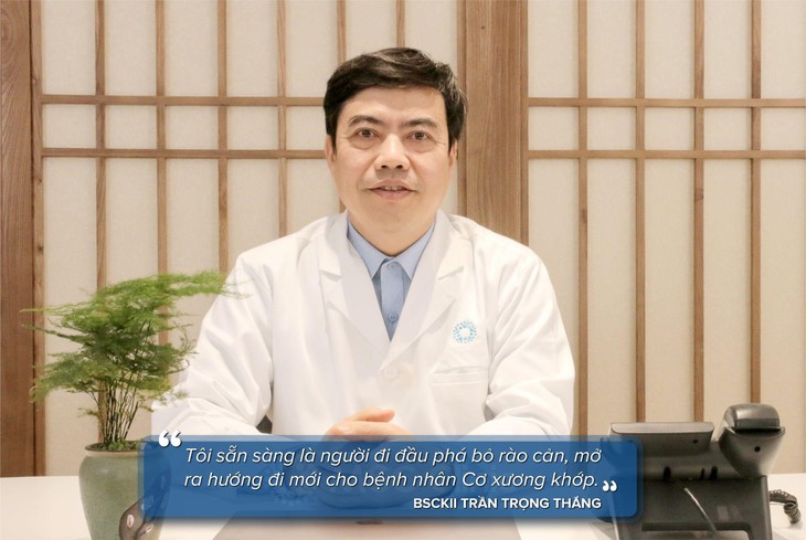 Bác sĩ cơ xương khớp dành nửa đời mình tìm giải pháp điều trị cho bệnh nhân - Ảnh 5.