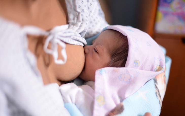 Hiệu quả mô hình thực hành nuôi con bằng sữa mẹ dựa vào cộng đồng- Ảnh 1.