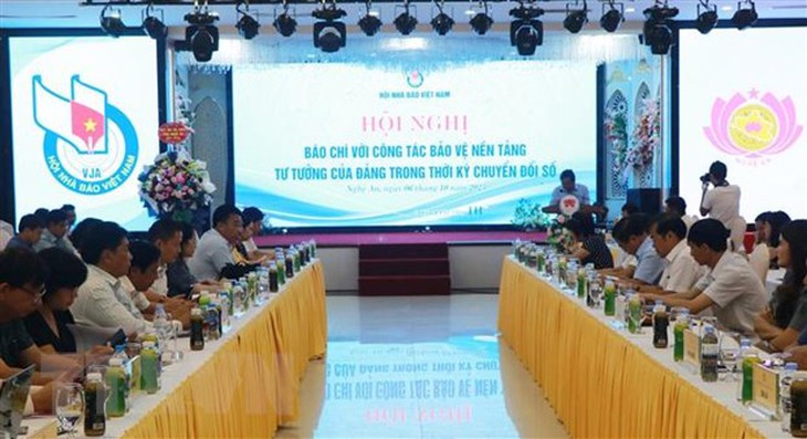 Báo chí với bảo vệ tư tưởng của Đảng trong thời kỳ Chuyển đổi Số - Ảnh 1.