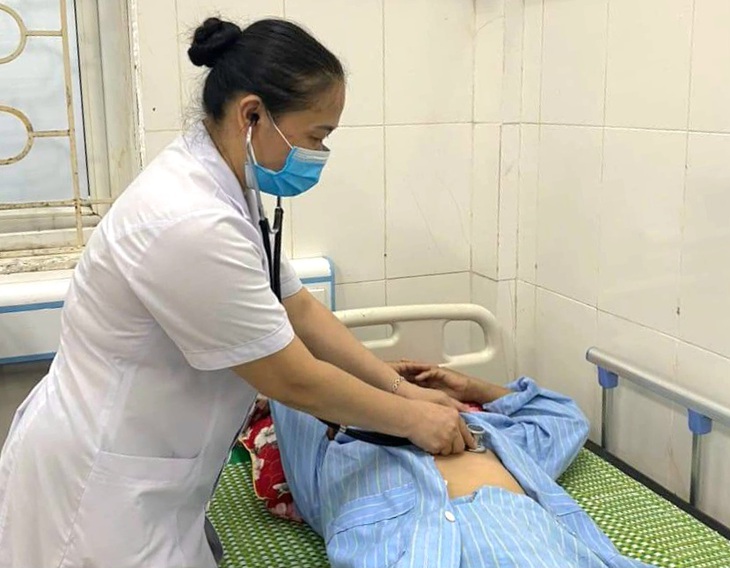 Tự mua kháng sinh Cephalexin về dùng, người phụ nữ nhập viện do sốc phản vệ - Ảnh 1.
