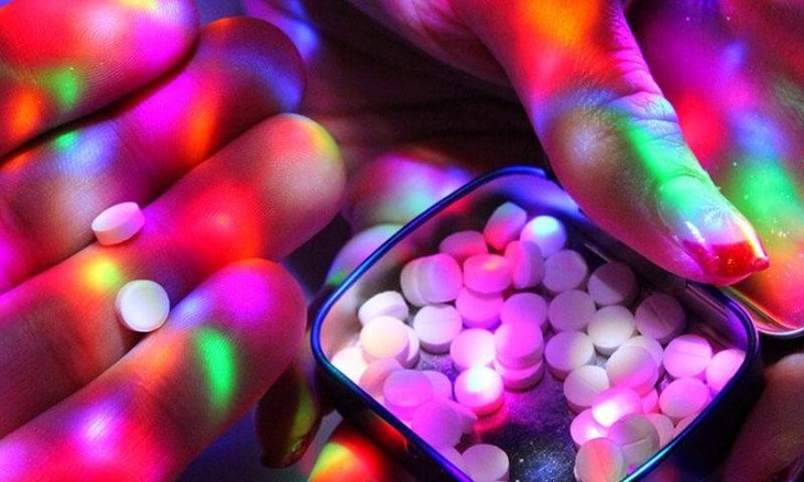 Ma túy tổng hợp – con đường dẫn đến sự gia tăng HIV/AIDS - Ảnh 1.