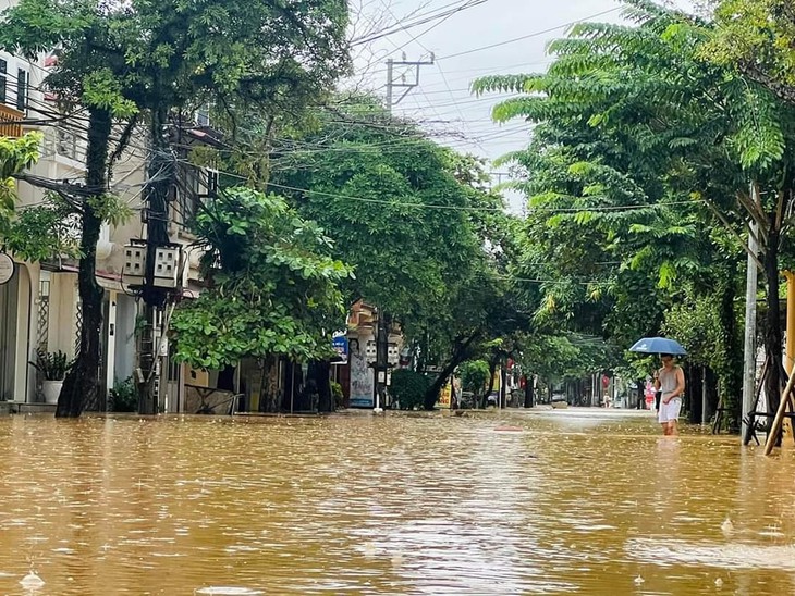Mưa lớn gây ngập lụt, sạt lở ở Yên Bái, 2 người tử vong - Ảnh 2.
