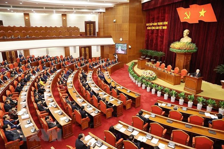 Thông cáo báo chí về phiên Bế mạc Hội nghị Trung ương lần thứ 8 - Ảnh 1. Thông cáo báo chí về phiên Bế mạc Hội nghị Trung ương lần thứ 8 - Ảnh 1.